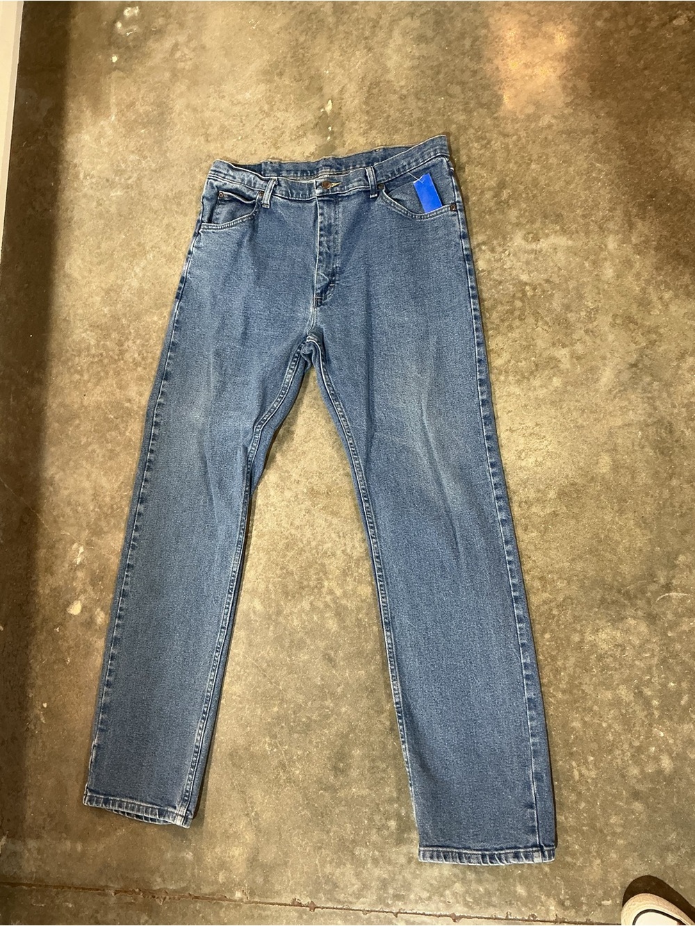 Wrangler Premium Quality Men’s Straight Leg Blue Jeans Classic Denim 36x34